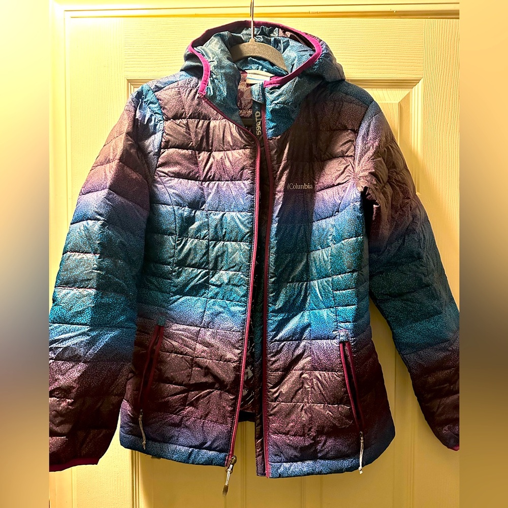 Columbia down jacket women’s Medium